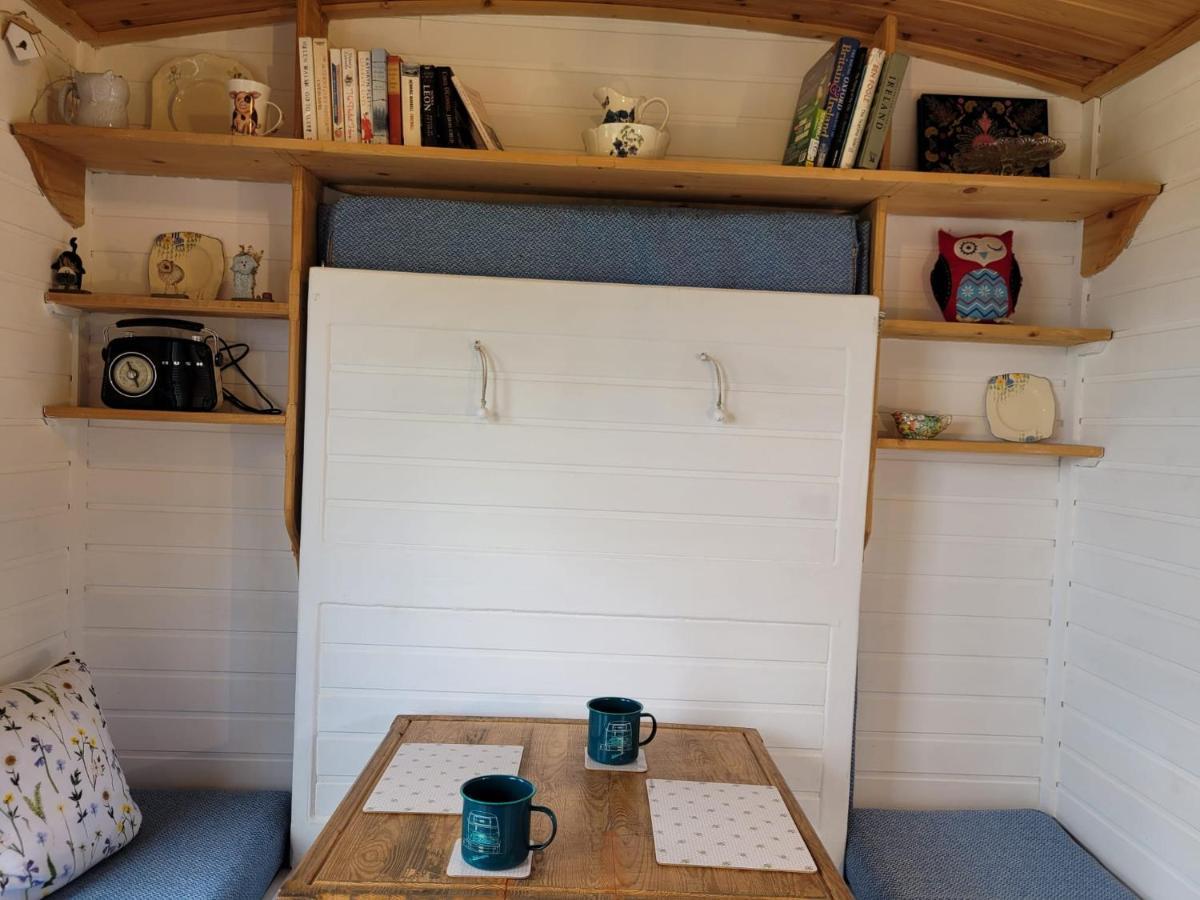 The Shepherds Hut At Forestview Farm Greenisland Exterior photo