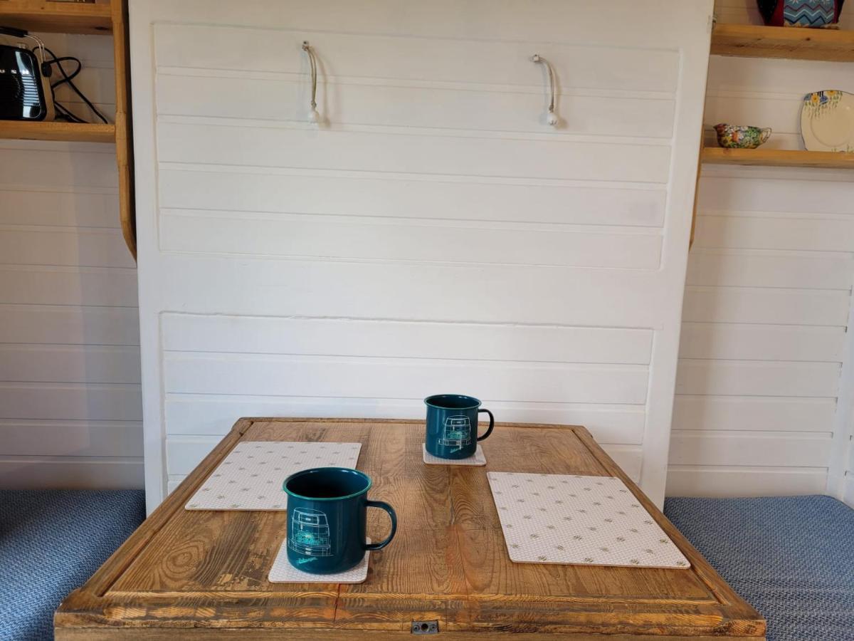 The Shepherds Hut At Forestview Farm Greenisland Exterior photo